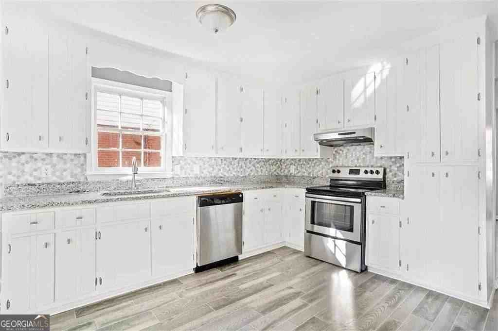 5232 Ridge Forest Dr Unit A #A - Photo 4 of 27