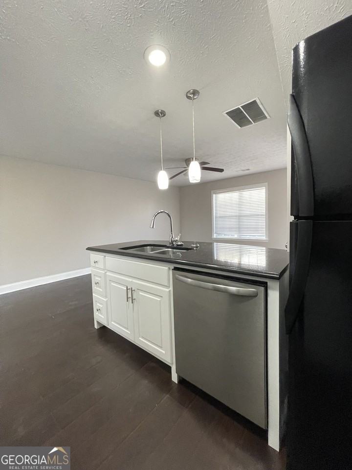 2880 Florence Drive - Photo 3 of 16