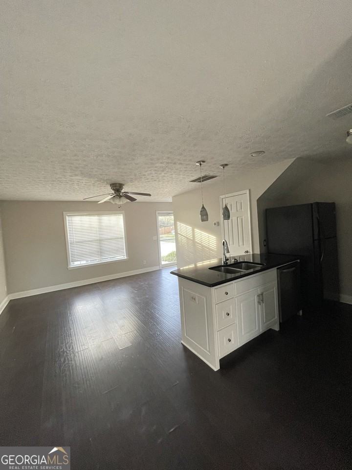 2880 Florence Drive - Photo 4 of 16