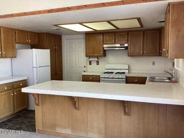 93rd Street East - Photo 7 of 17