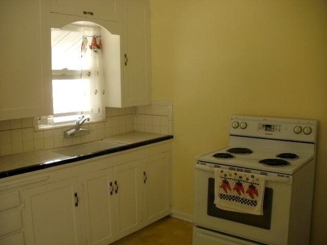 216 E Rosewood Ave #1 - Photo 2 of 4