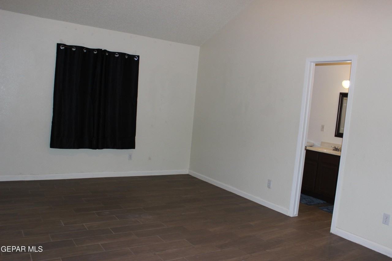 394 Brill Circle - Photo 7 of 28