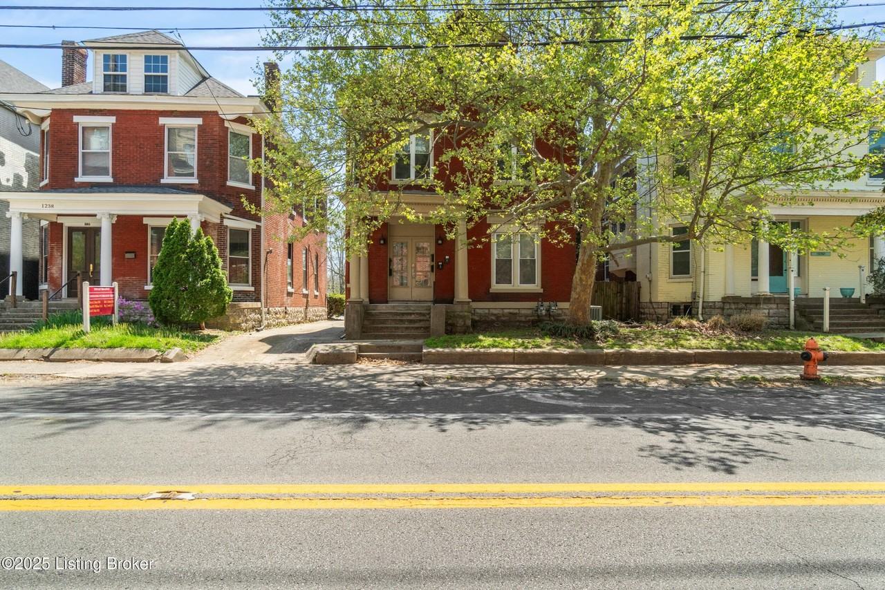 1236 East Broadway - Photo 2 of 42