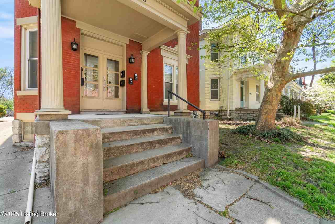 1236 East Broadway - Photo 3 of 42