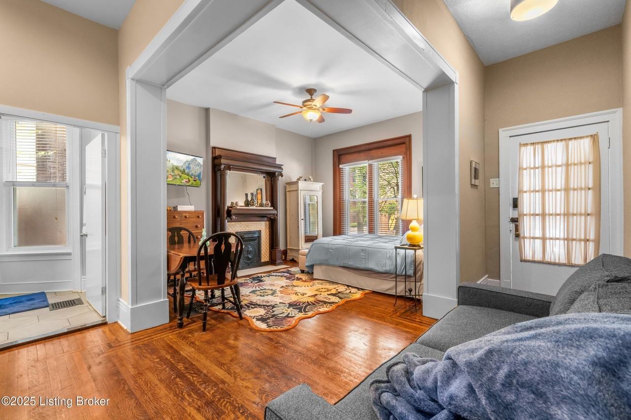 1236 East Broadway - Photo 6 of 42