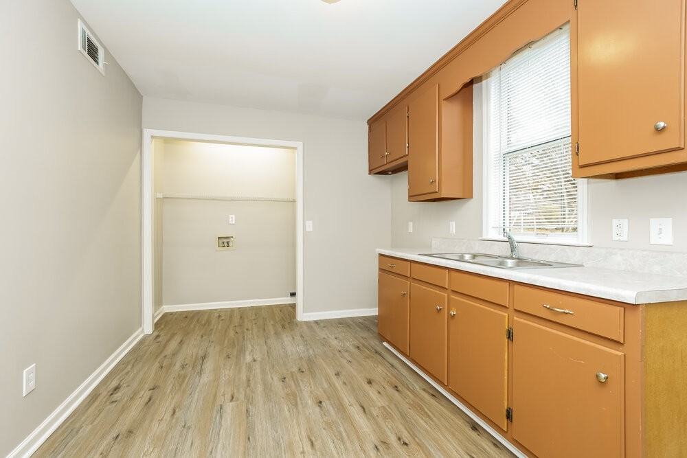 139 Cedar Forest Drive - Photo 7 of 17