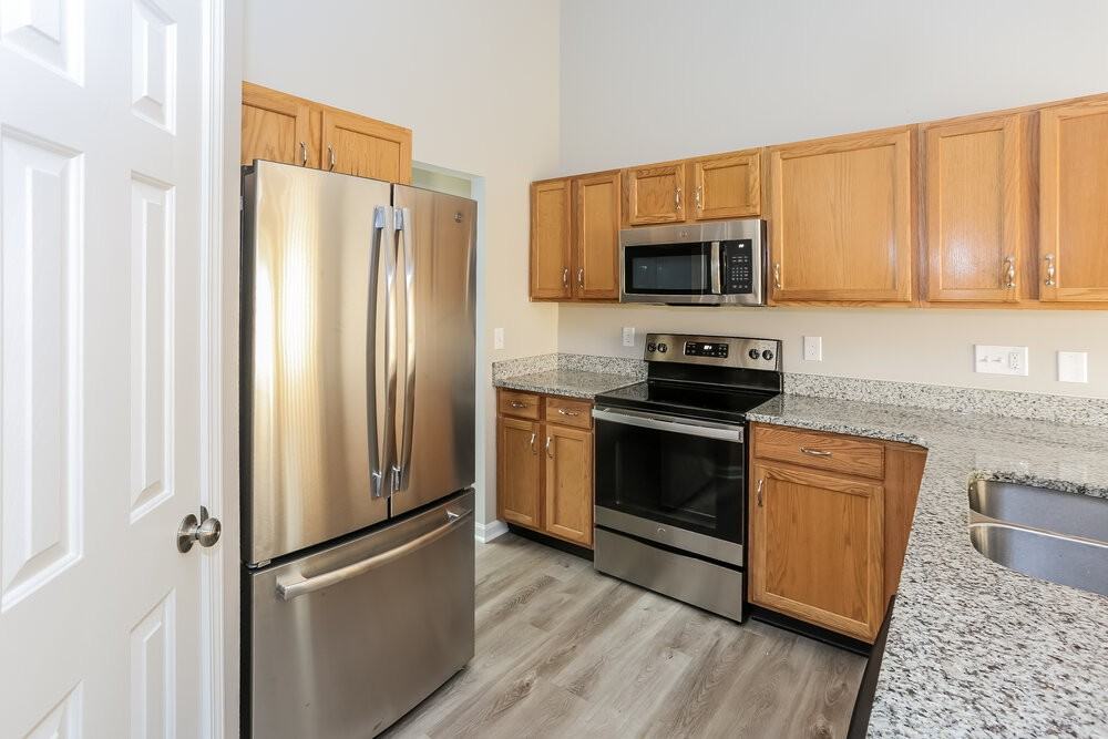 2082 Chapel Creek Rd - Photo 5 of 14