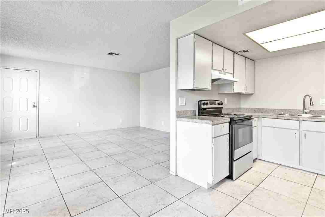 4988 Newport Cove Dr #A - Photo 2 of 17