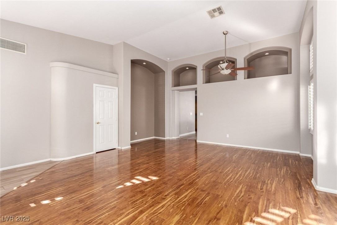 9424 Cloudcroft Avenue - Photo 5 of 24