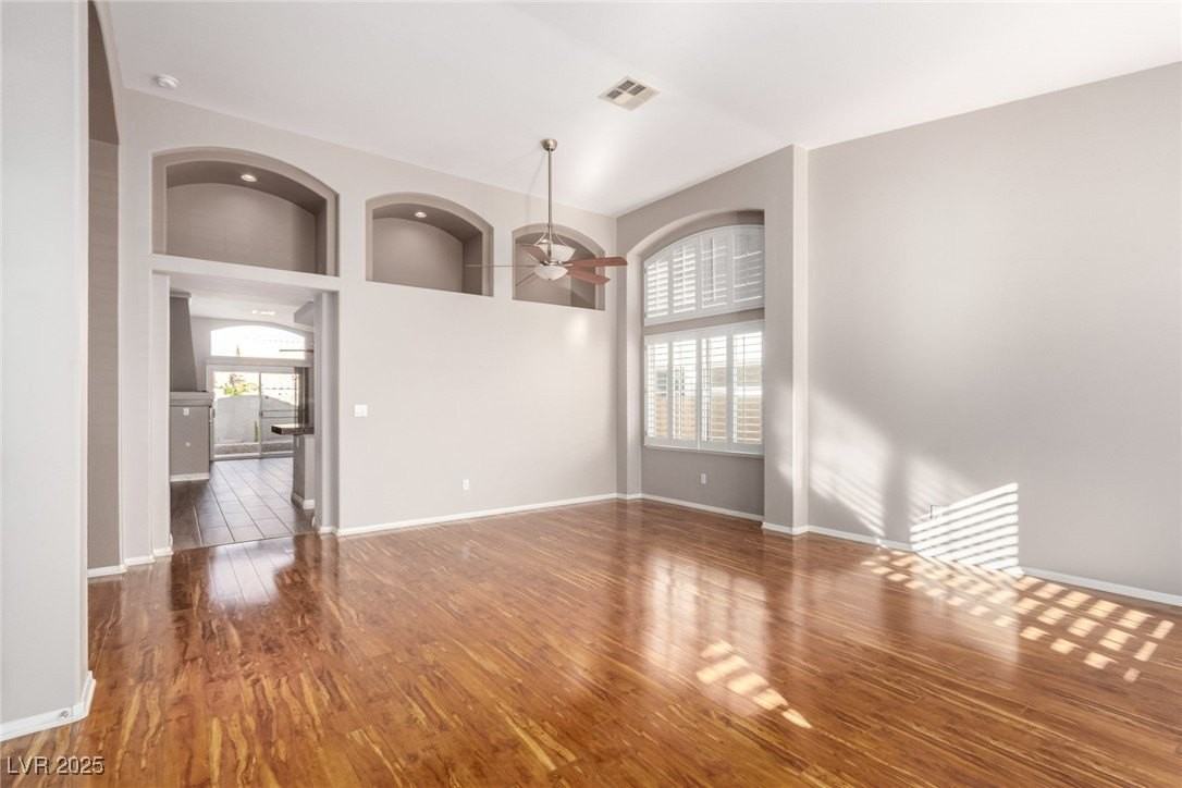 9424 Cloudcroft Avenue - Photo 6 of 24