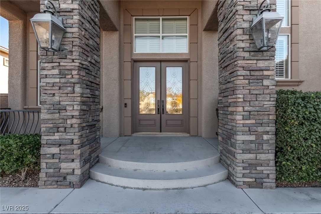 9805 Queen Charlotte Drive - Photo 7 of 50