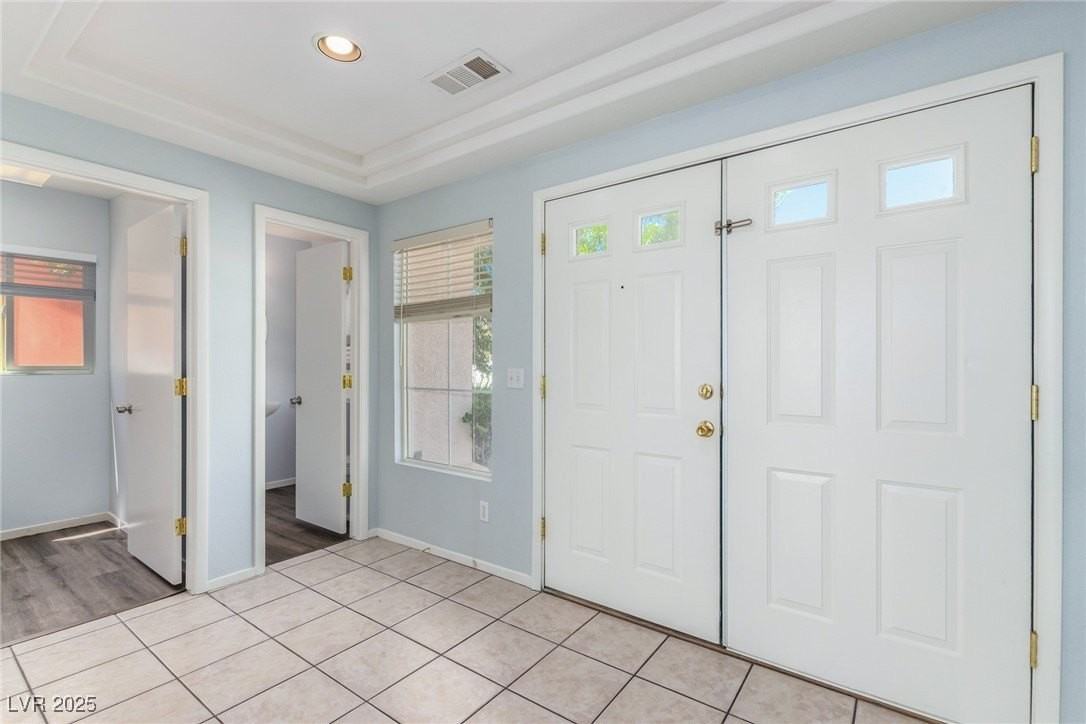 9842 Silver Lasso Street - Photo 4 of 33