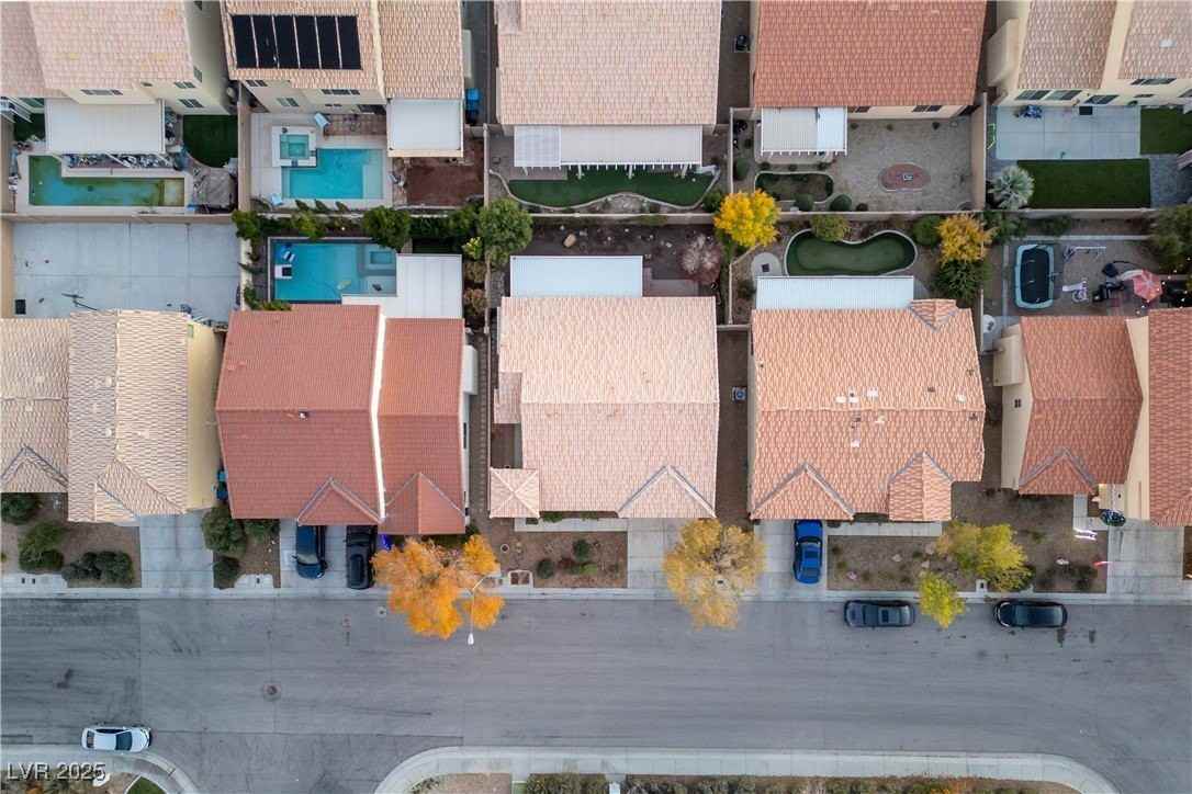 7423 Cleghorn Canyon Way - Photo 4 of 37