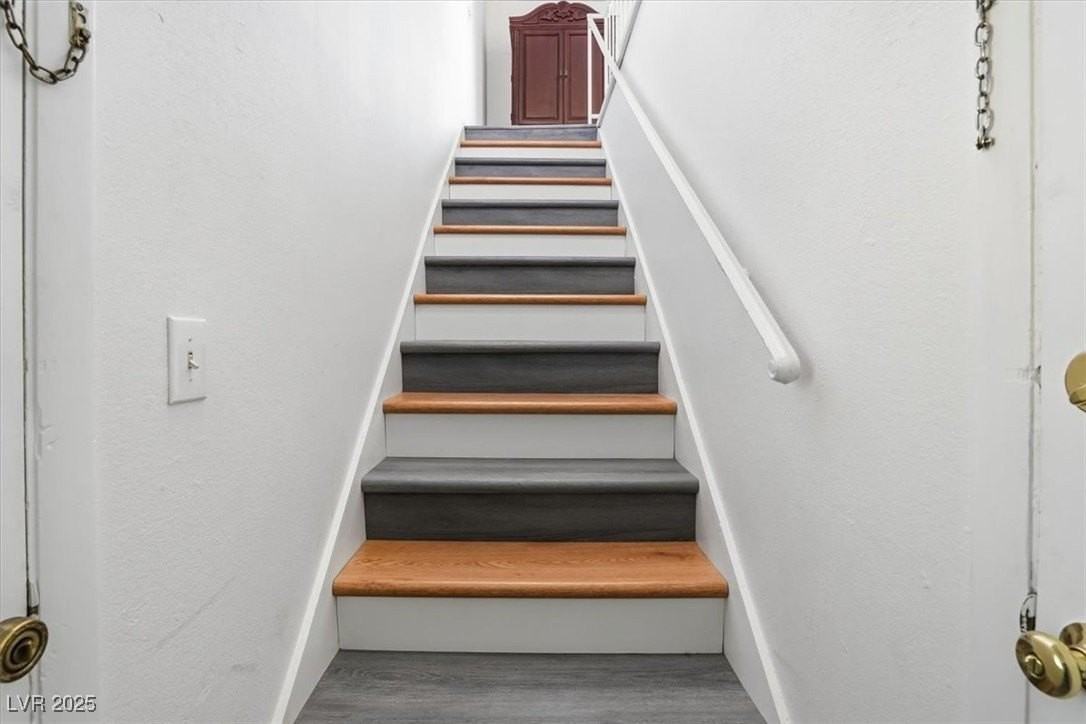 1454 Elizabeth Ave #4 - Photo 3 of 26