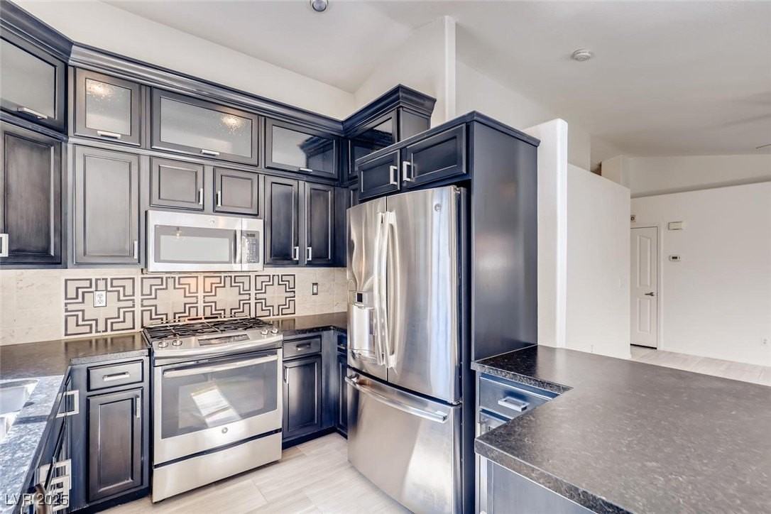 2564 Spruce Creek Drive - Photo 2 of 16