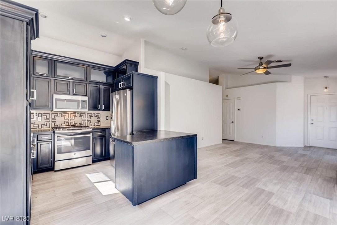 2564 Spruce Creek Drive - Photo 4 of 16