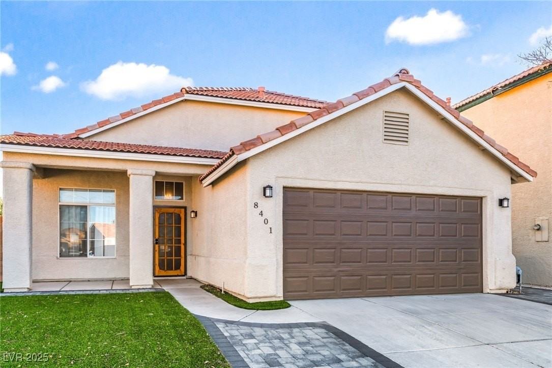 8401 Cinnamon Hill Avenue - Photo 2 of 24