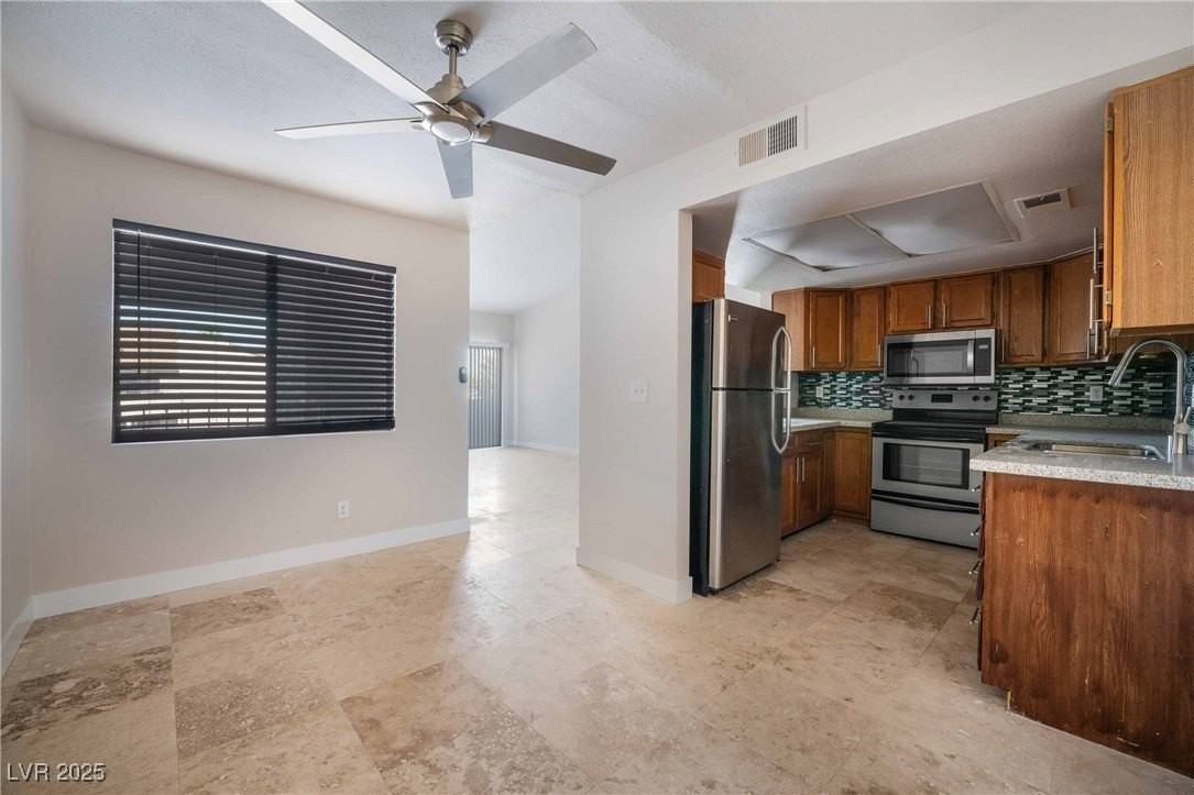 3769 Carlyle Dr #153 - Photo 5 of 18