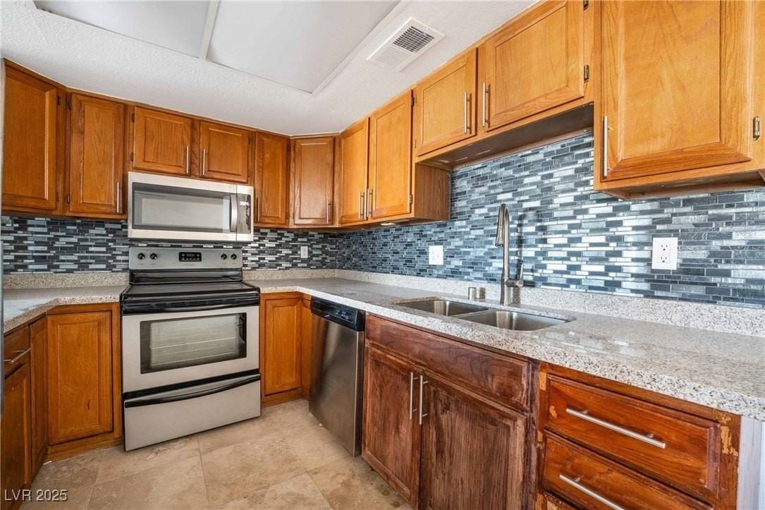 3769 Carlyle Dr #153 - Photo 7 of 18