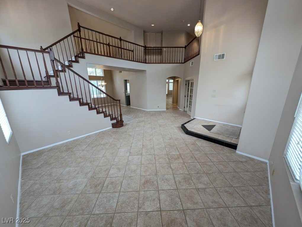 2704 Ontario - Photo 3 of 35