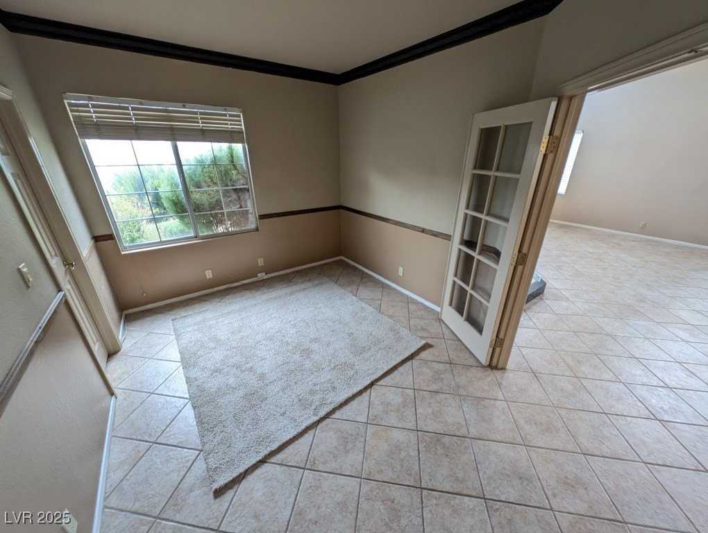 2704 Ontario - Photo 6 of 35