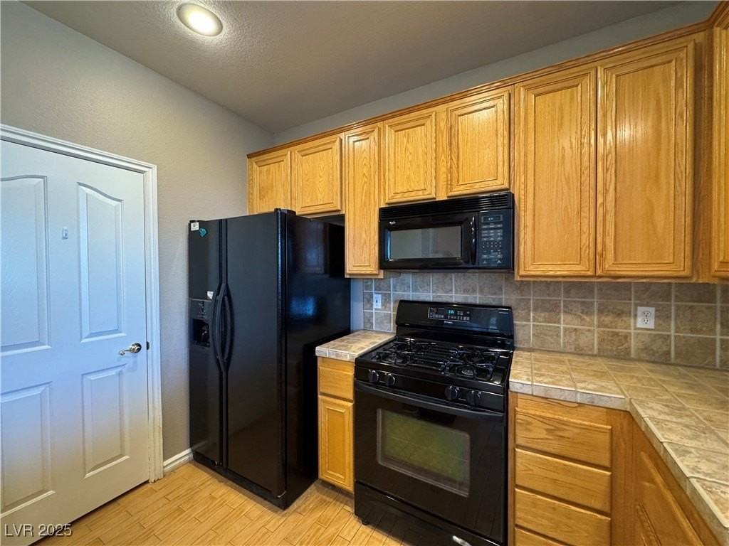 964 Coatbridge Street - Photo 7 of 20