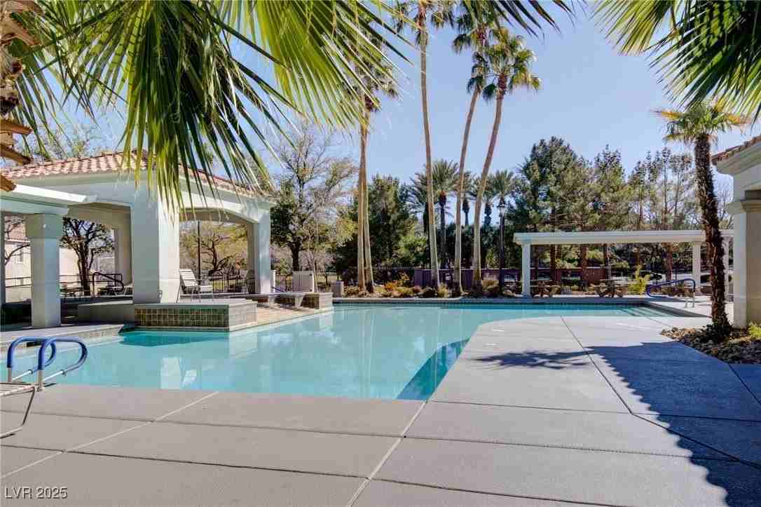 162 Mountainside Drive - Photo 3 of 39