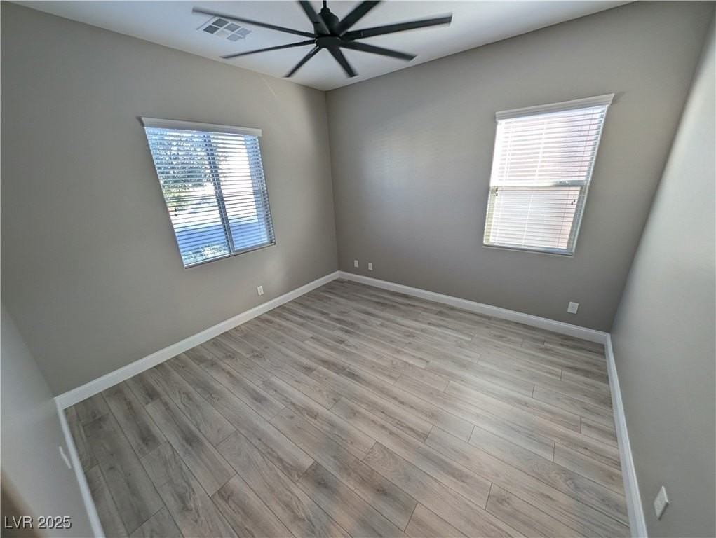 4535 Herbert River Avenue - Photo 4 of 32