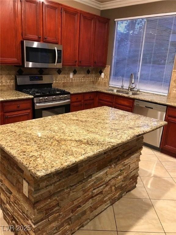 2574 Golden Bay Ct - Photo 3 of 28