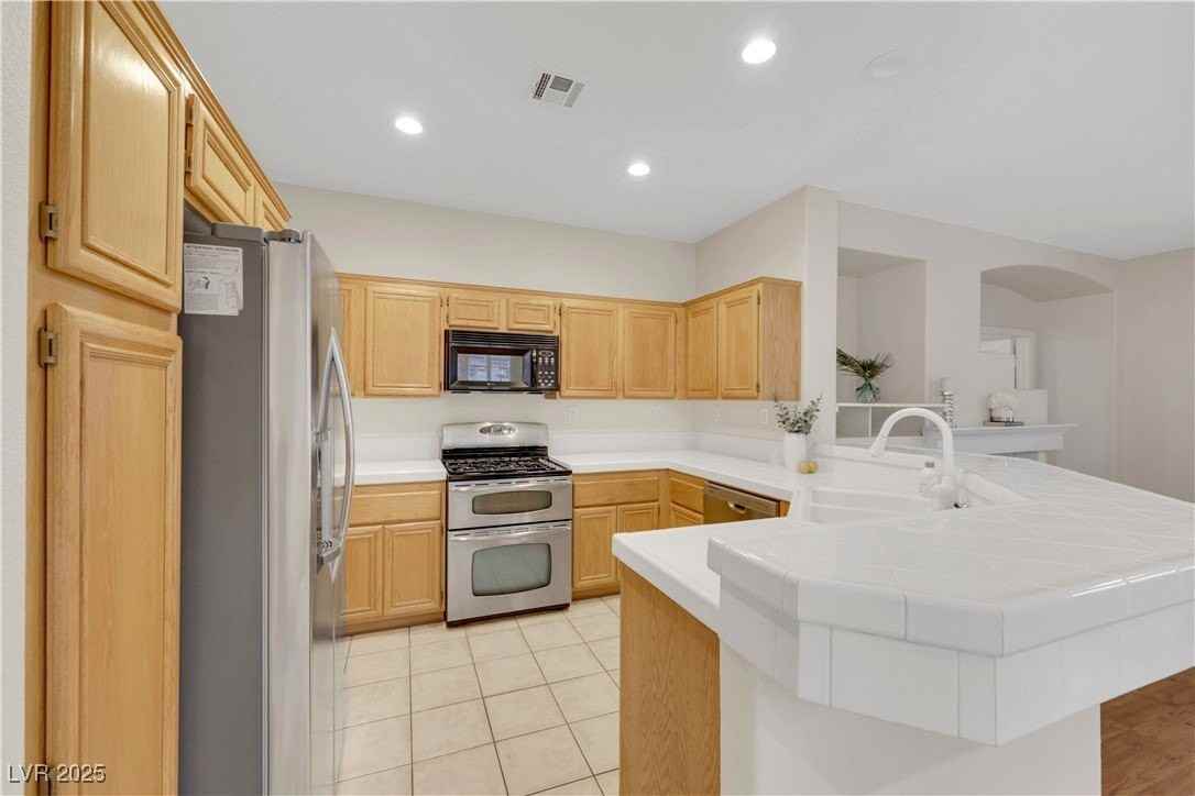 310 Fancrest Street - Photo 6 of 16