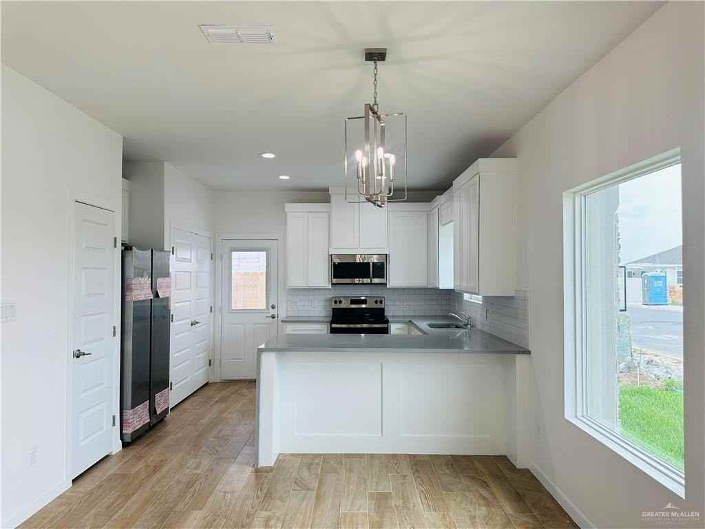 Clarence Avenue #4 - Photo 3 of 10