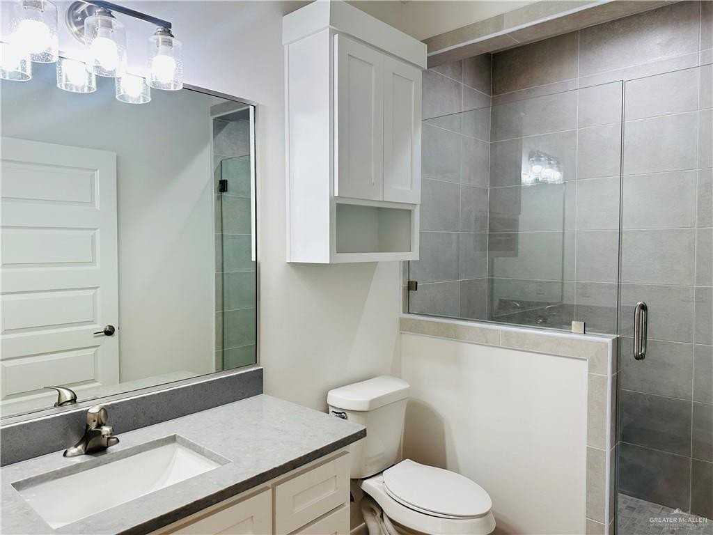 Clarence Avenue #4 - Photo 7 of 10