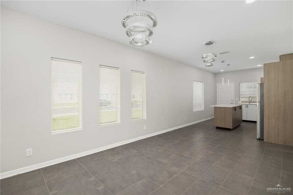 3605 Frio Avenue - Photo 3 of 9