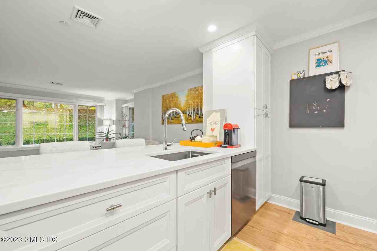 2 Homestead Ln #106 - Photo 3 of 15