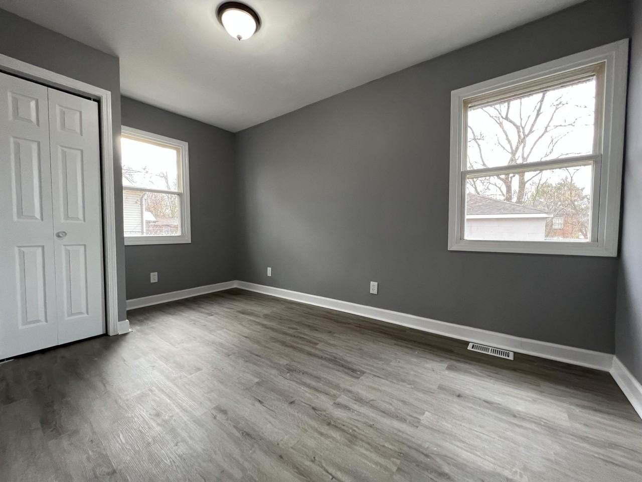 302 Mckinley Street - Photo 5 of 13