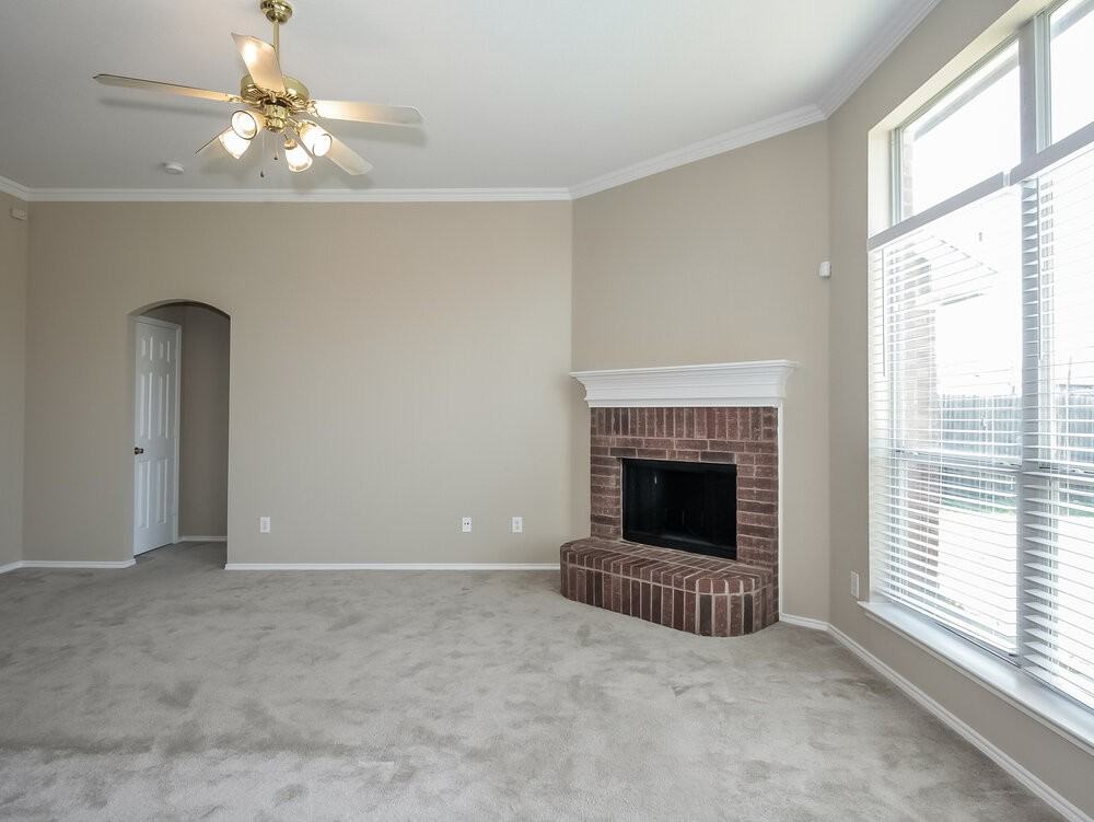 4504 Emerald Leaf Drive - Photo 2 of 12