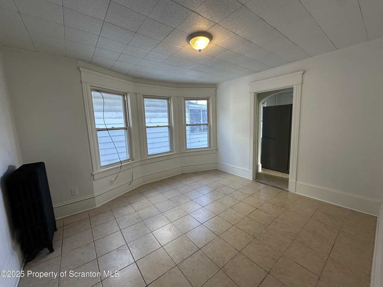 16 Sterling Avenue - Photo 6 of 8