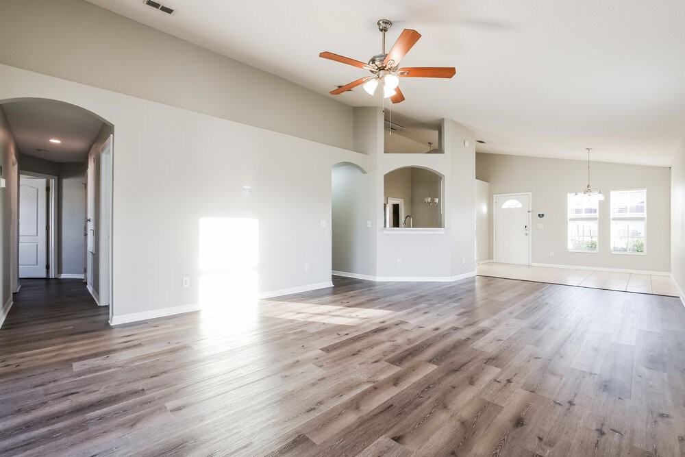 2613 Deck Avenue - Photo 4 of 16