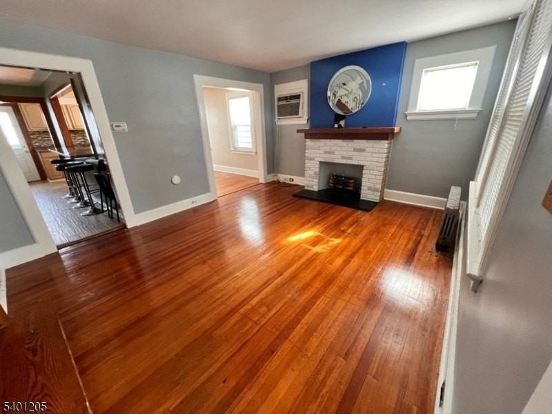 418 Dewitt Ave - Photo 2 of 10