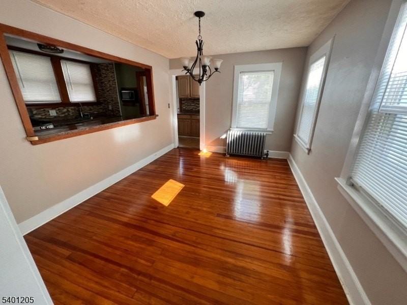 418 Dewitt Ave - Photo 3 of 10