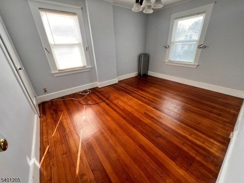 418 Dewitt Ave - Photo 7 of 10