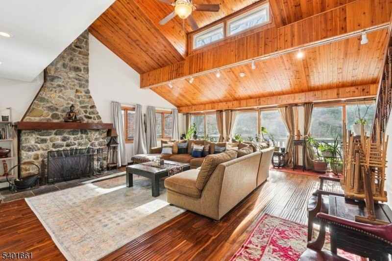 197 Point Breeze Drive - Photo 4 of 38