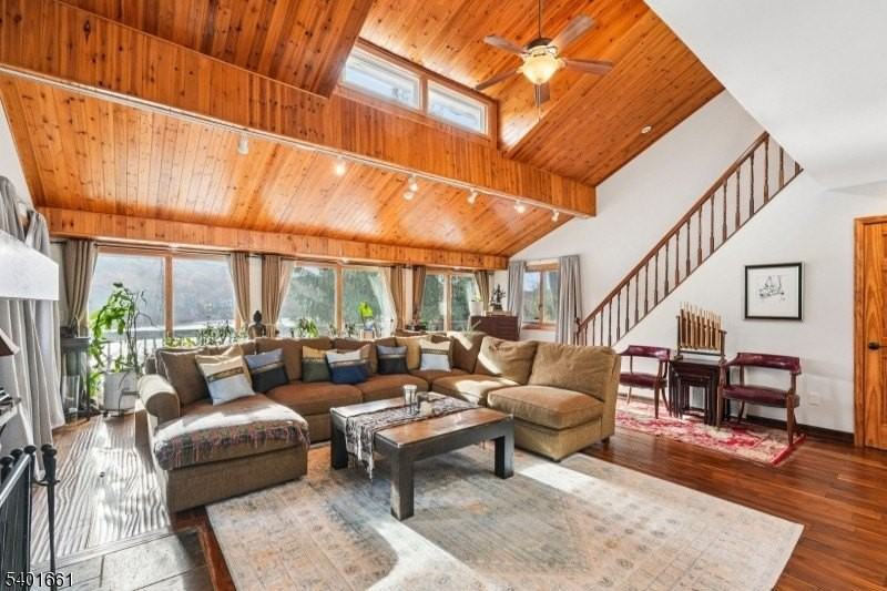 197 Point Breeze Drive - Photo 5 of 38