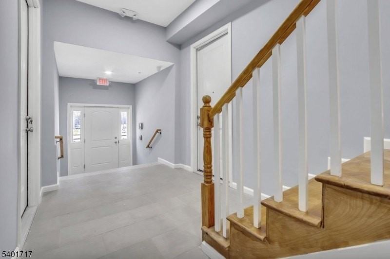 155 Clifton Ave - Photo 3 of 19