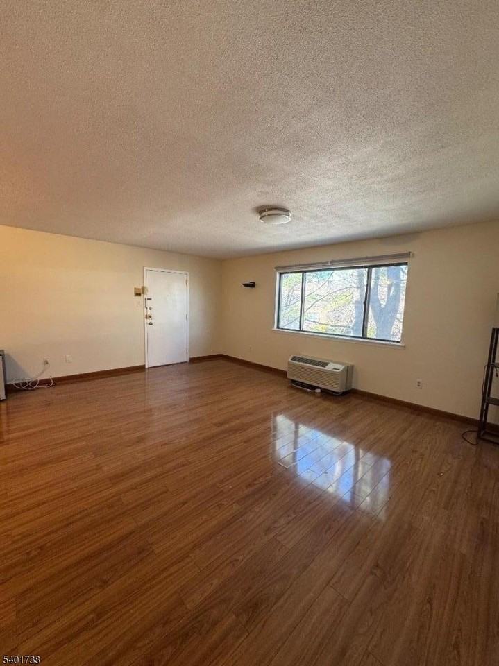 46 Watsessing Avenue #B11 - Photo 3 of 17