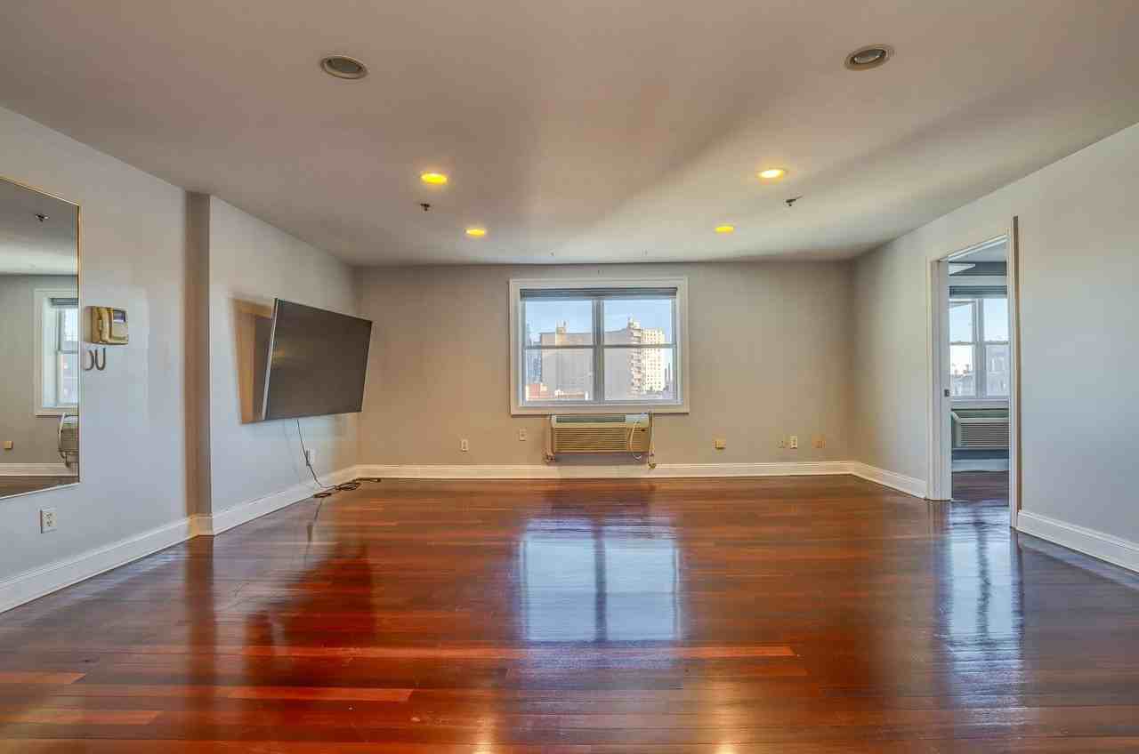 1720 New York Avenue #406 - Photo 4 of 21