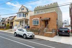 featured image of 281 Fulton Avenue #2