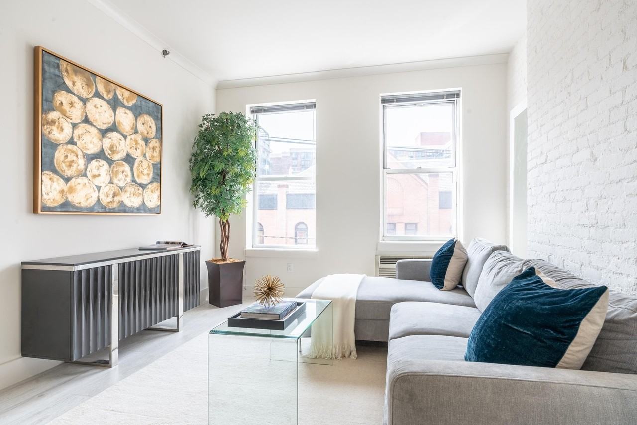 512 Observer Highway #2E - Photo 2 of 11