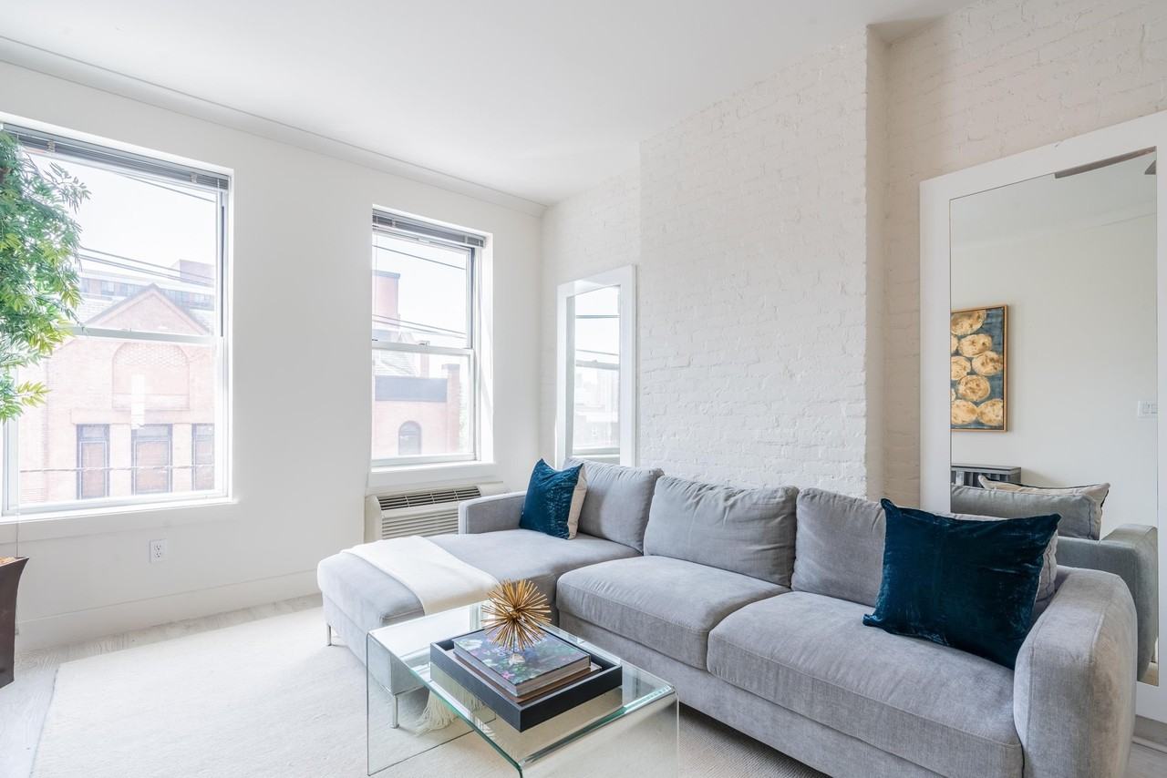 512 Observer Highway #2E - Photo 3 of 11