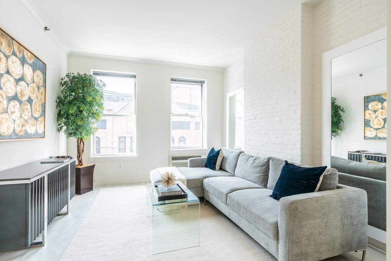 512 Observer Highway #2E - Photo 4 of 11